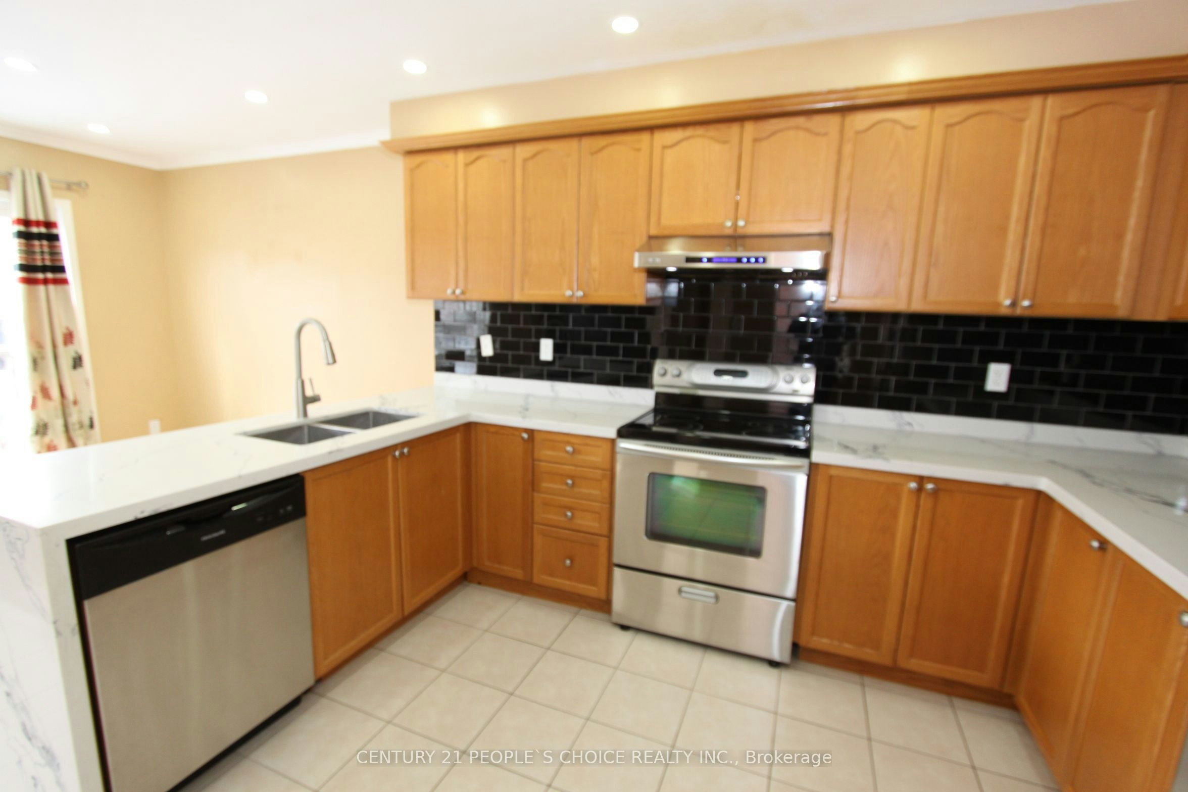 14 Thornbush Boulevard, Brampton, ON, L7A 0K5 - 8