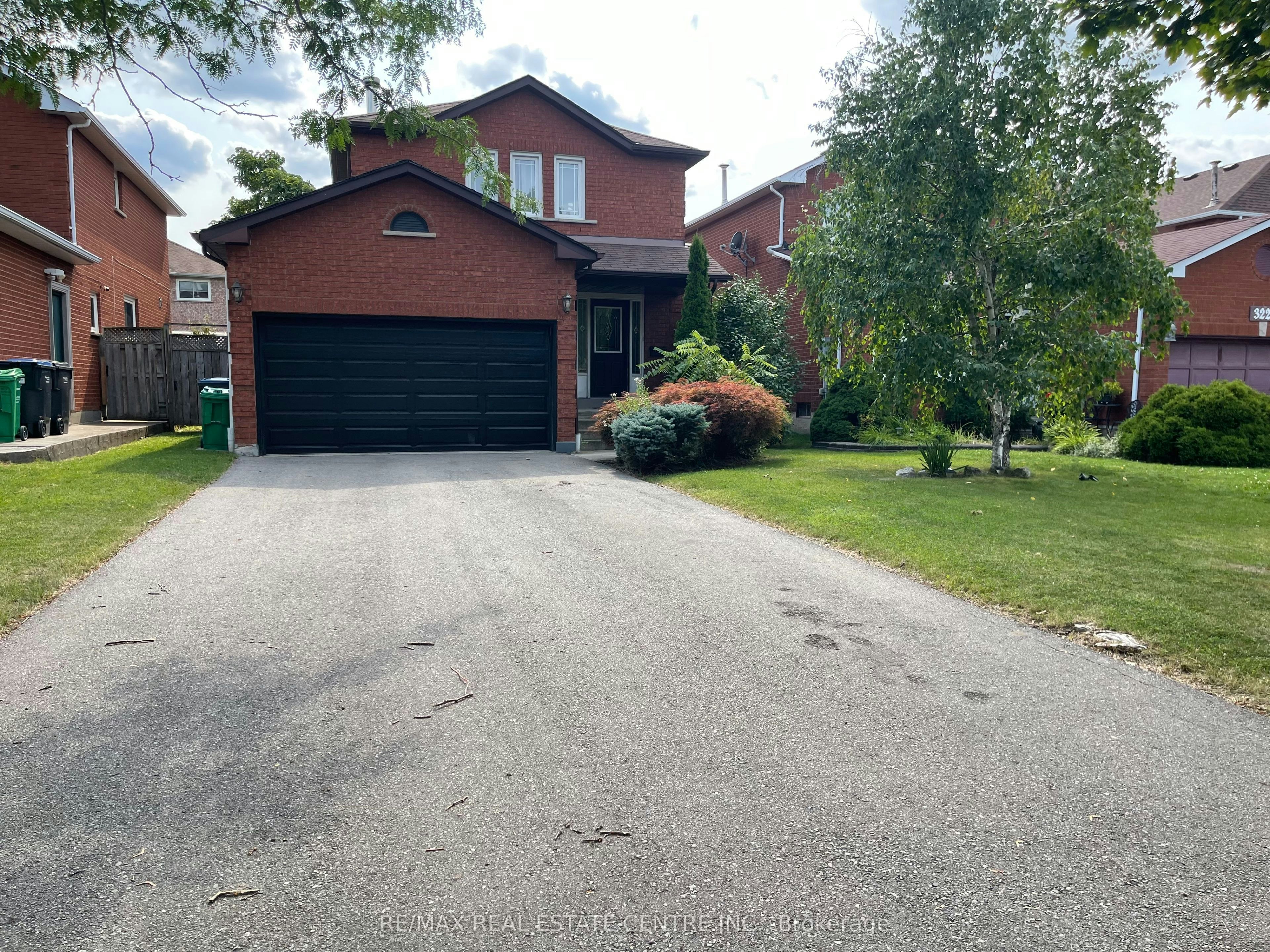 3223 Shadetree Drive, Mississauga, ON, L5N 6P1