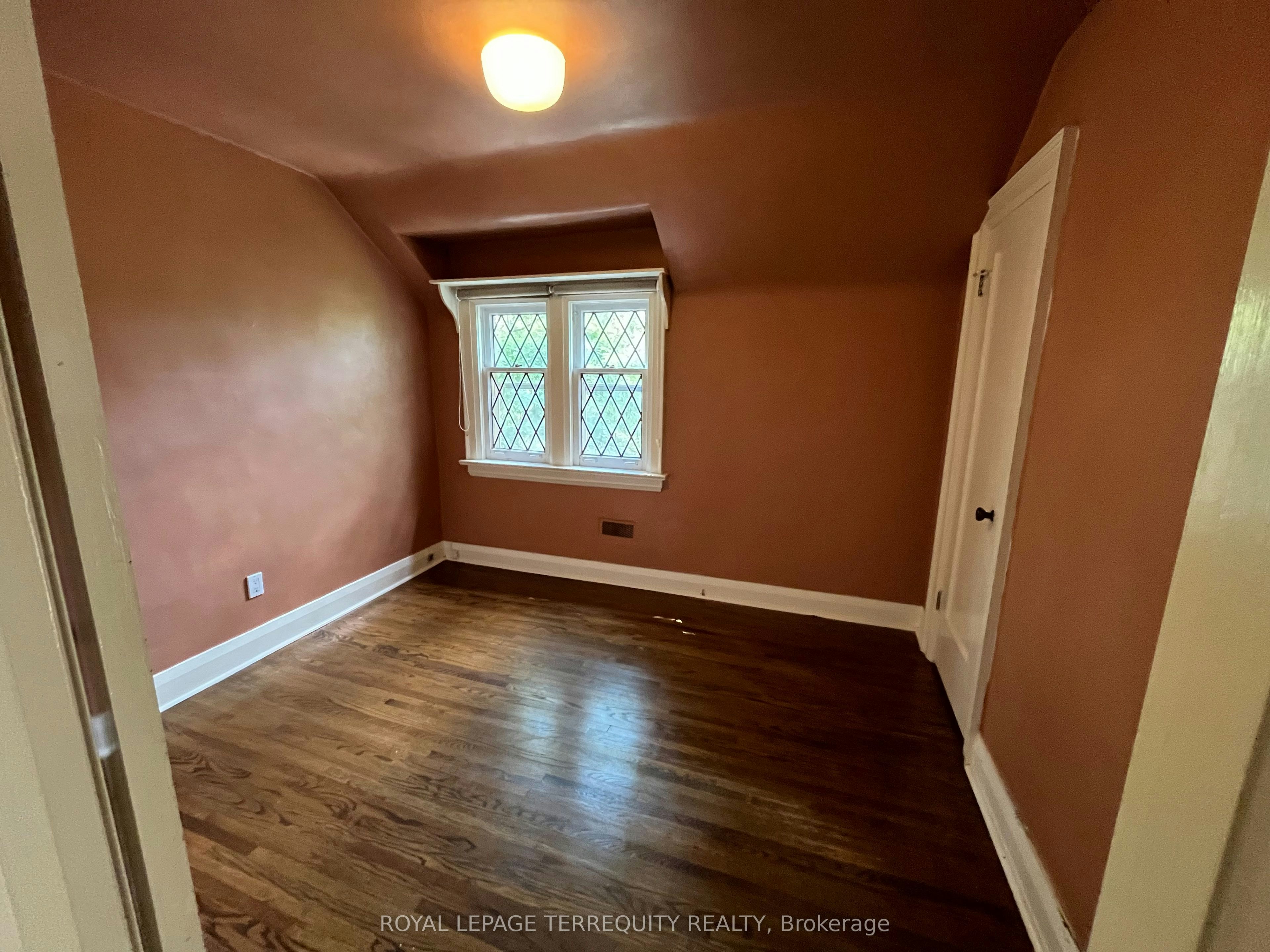 25 Halford Avenue, Toronto, ON, M6S 4G1 - 13