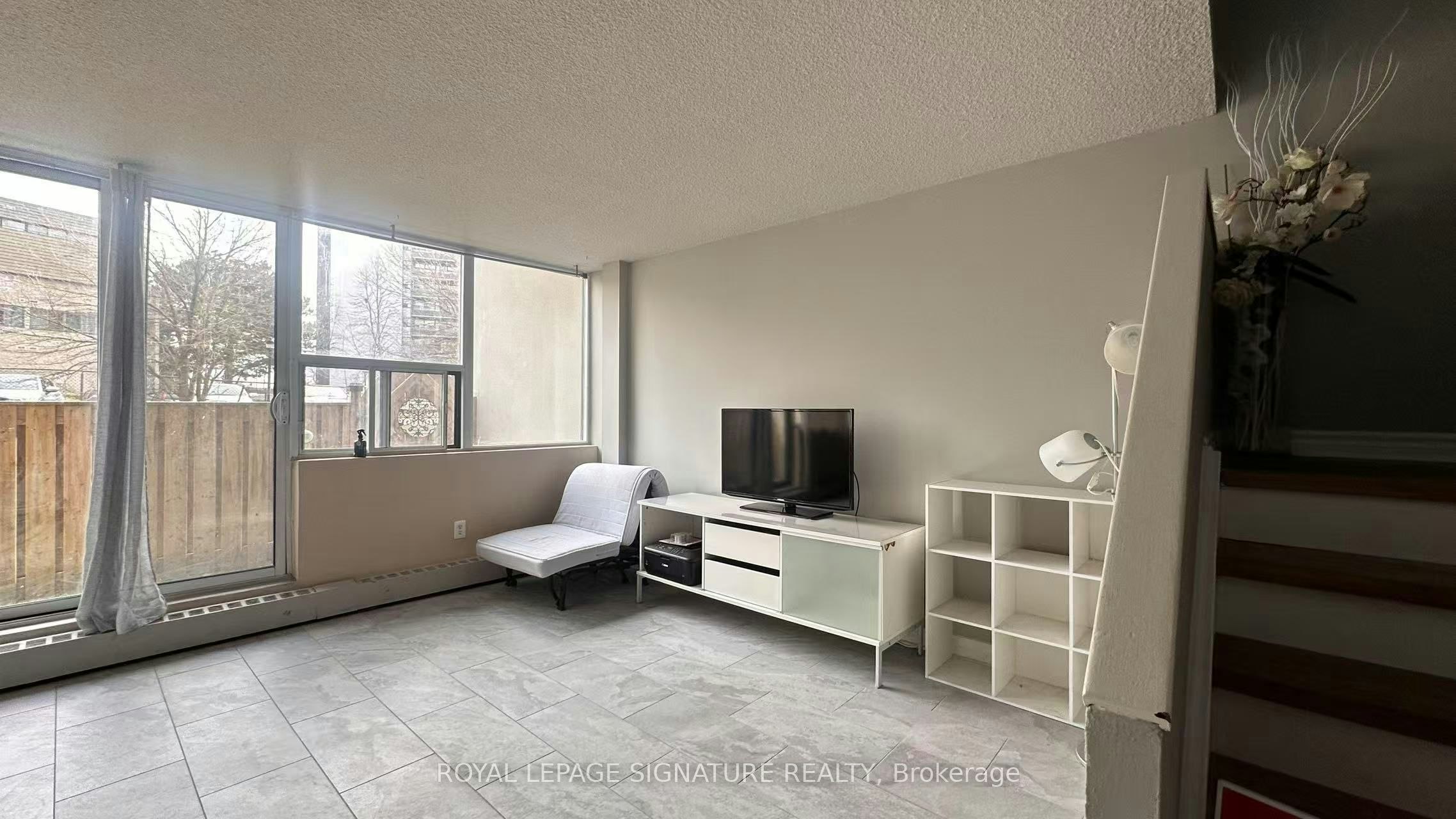 109-2121 Roche Court, Mississauga, ON, L5K 2C7 - 9