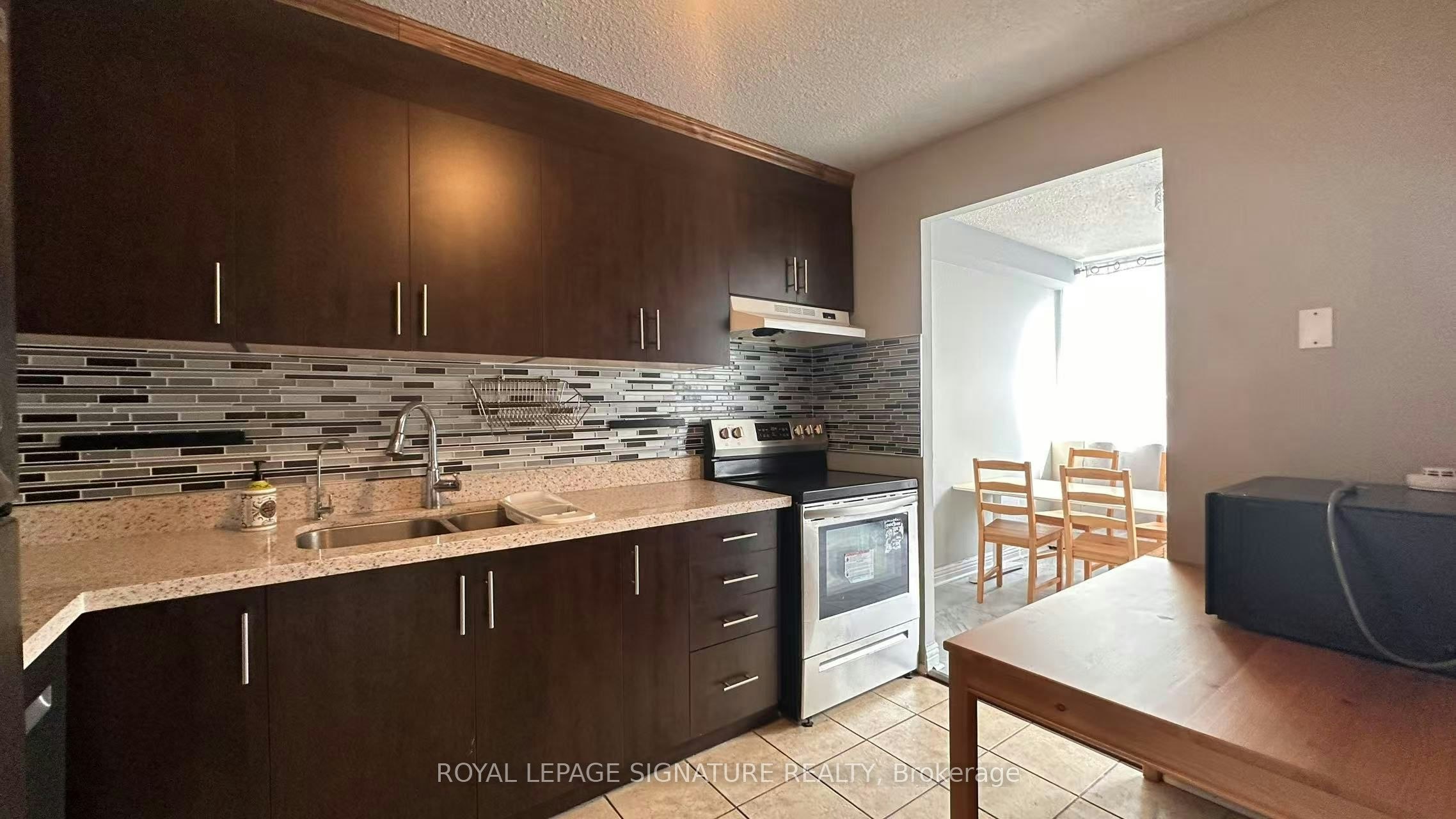 109-2121 Roche Court, Mississauga, ON, L5K 2C7 - 3
