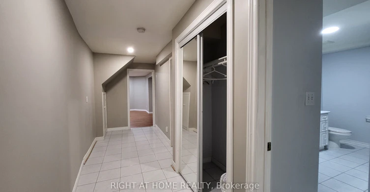 Lower-5402 Fasdon Court, Mississauga, ON, L5V 1Y8 - 3