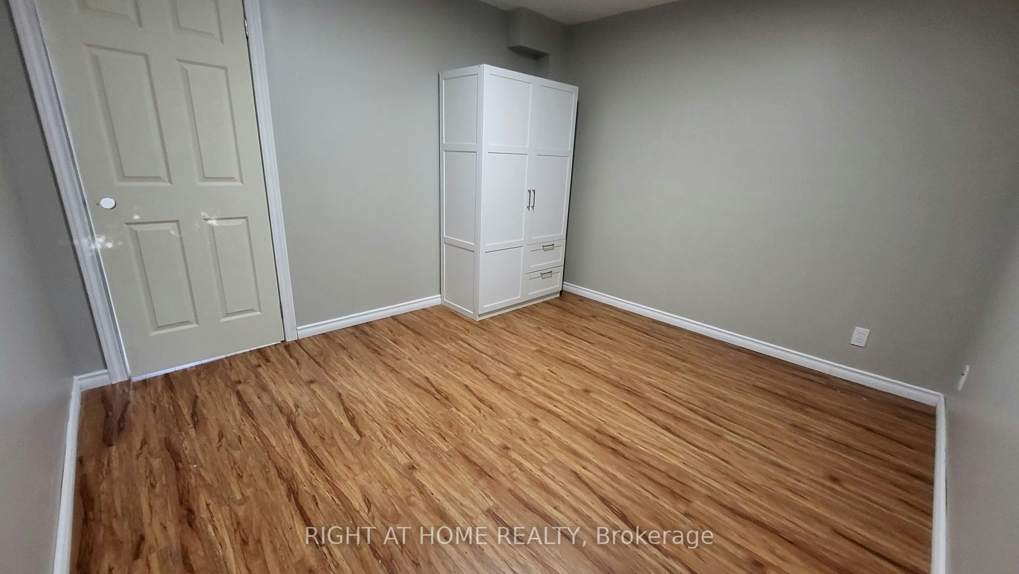 Lower-5402 Fasdon Court, Mississauga, ON, L5V 1Y8 - 11