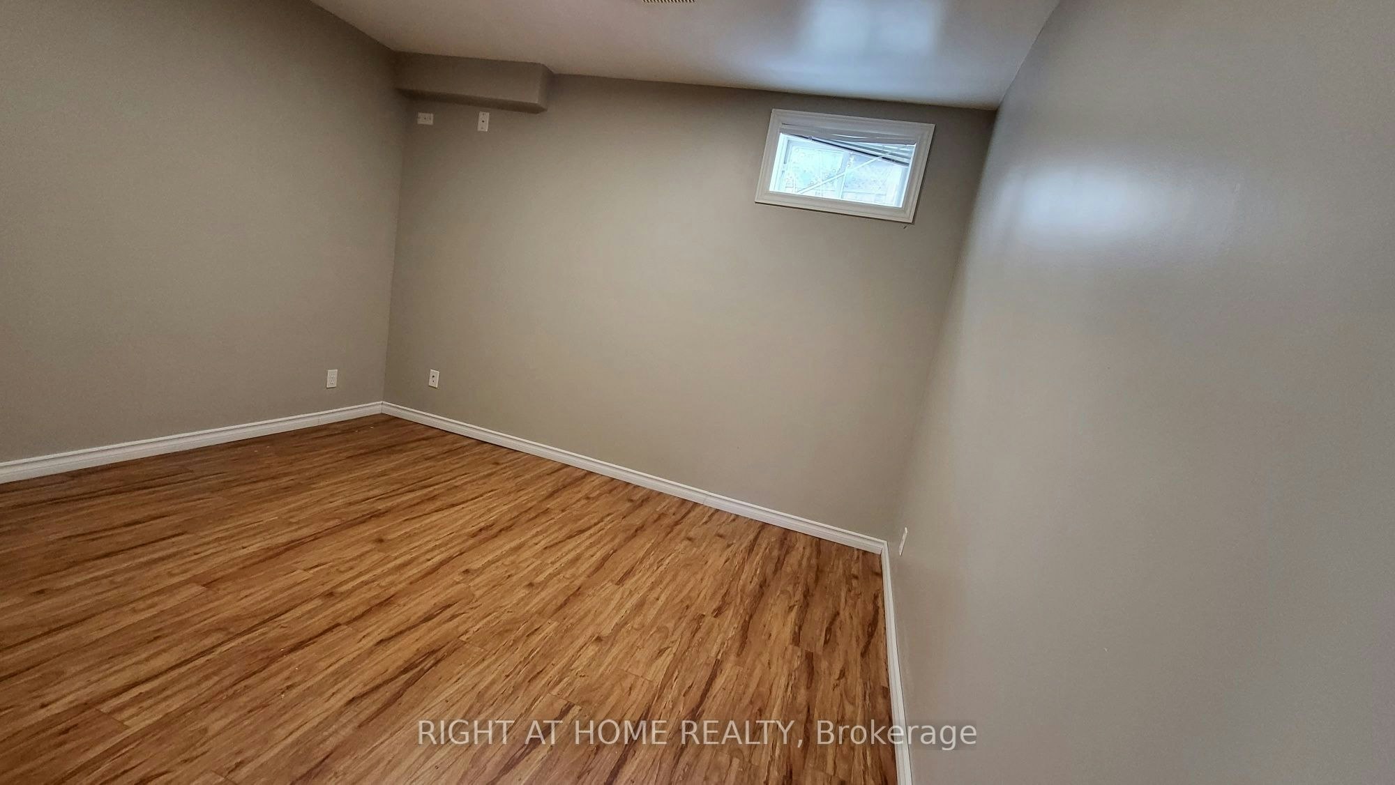 Lower-5402 Fasdon Court, Mississauga, ON, L5V 1Y8 - 10