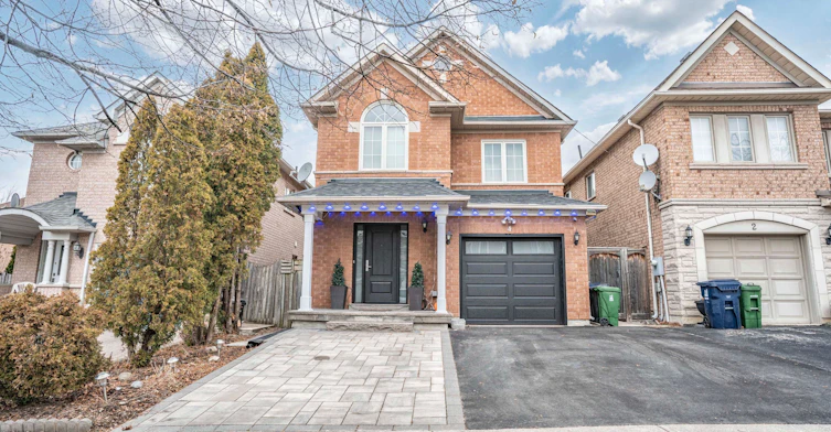 Lower-4 Purdy Crescent, Toronto, ON, M9N 3X8