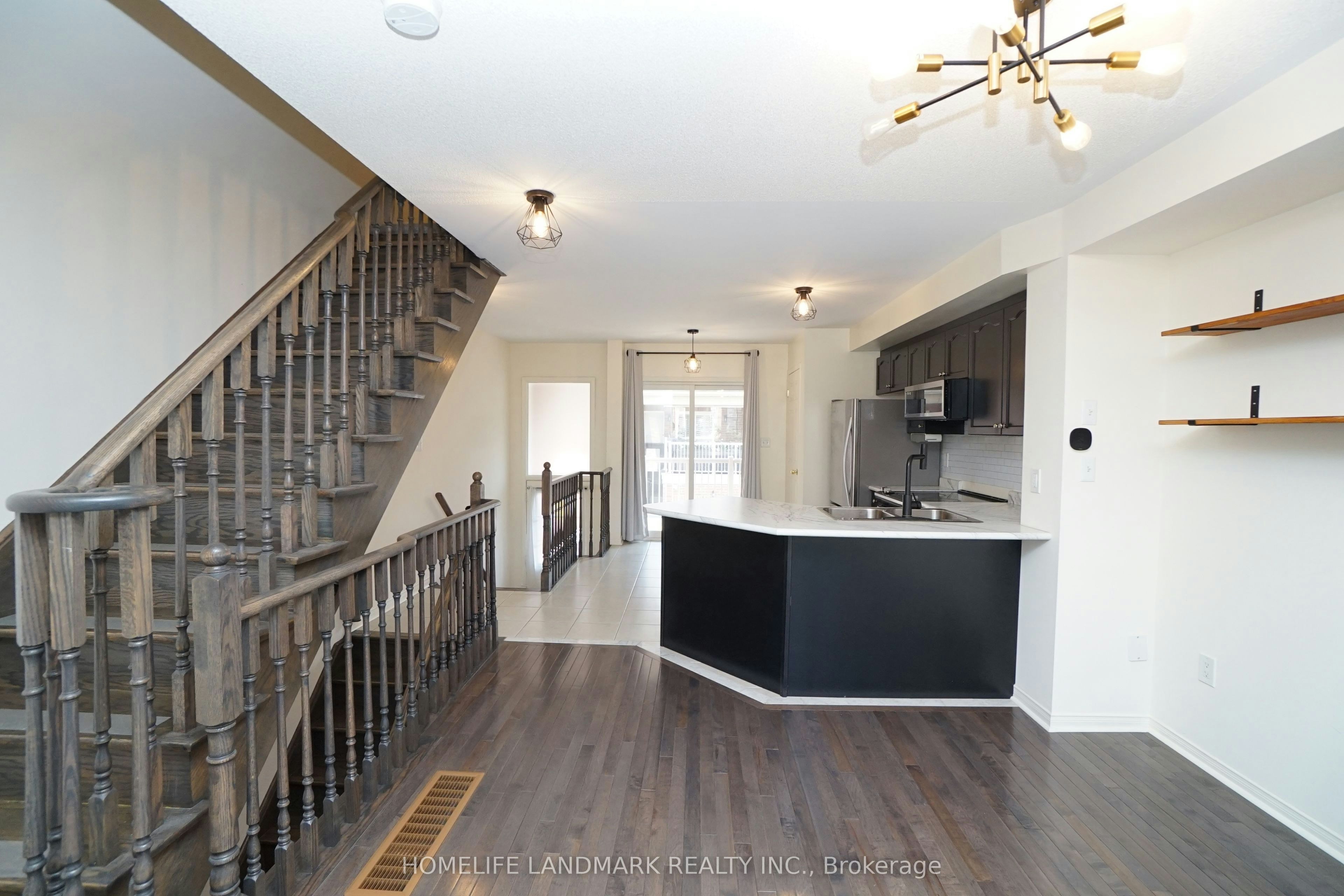 43 Odoardo Di Santo Circle, Toronto, ON, M3L 0G4 - 11