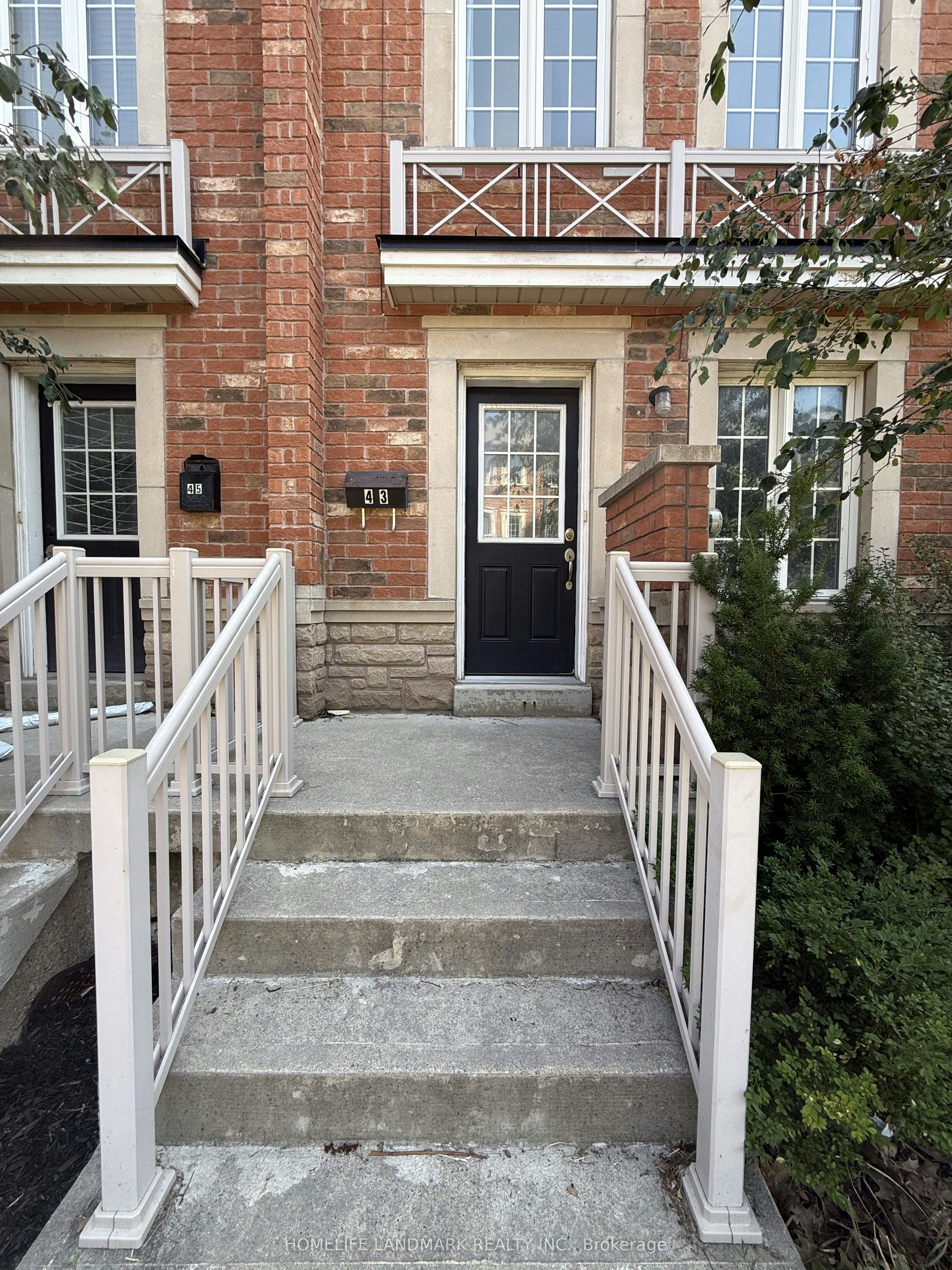 43 Odoardo Di Santo Circle, Toronto, ON, M3L 0G4 - 4