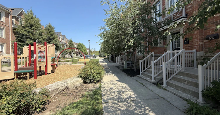 43 Odoardo Di Santo Circle, Toronto, ON, M3L 0G4 - 2