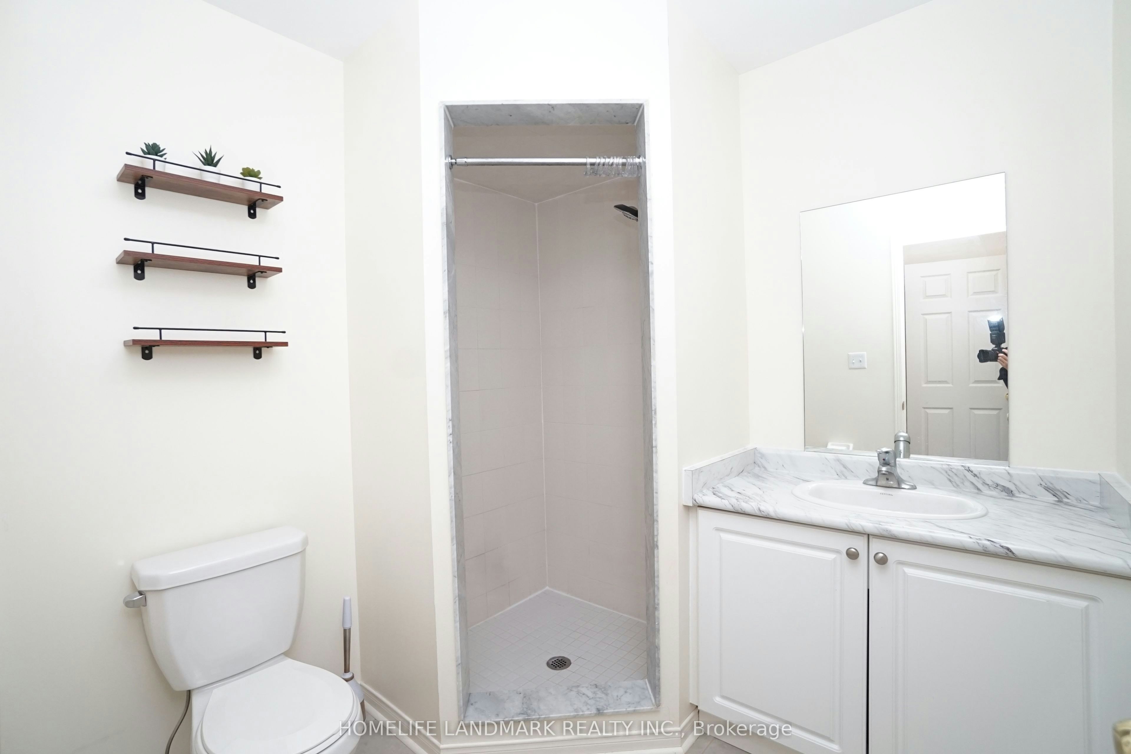 43 Odoardo Di Santo Circle, Toronto, ON, M3L 0G4 - 28
