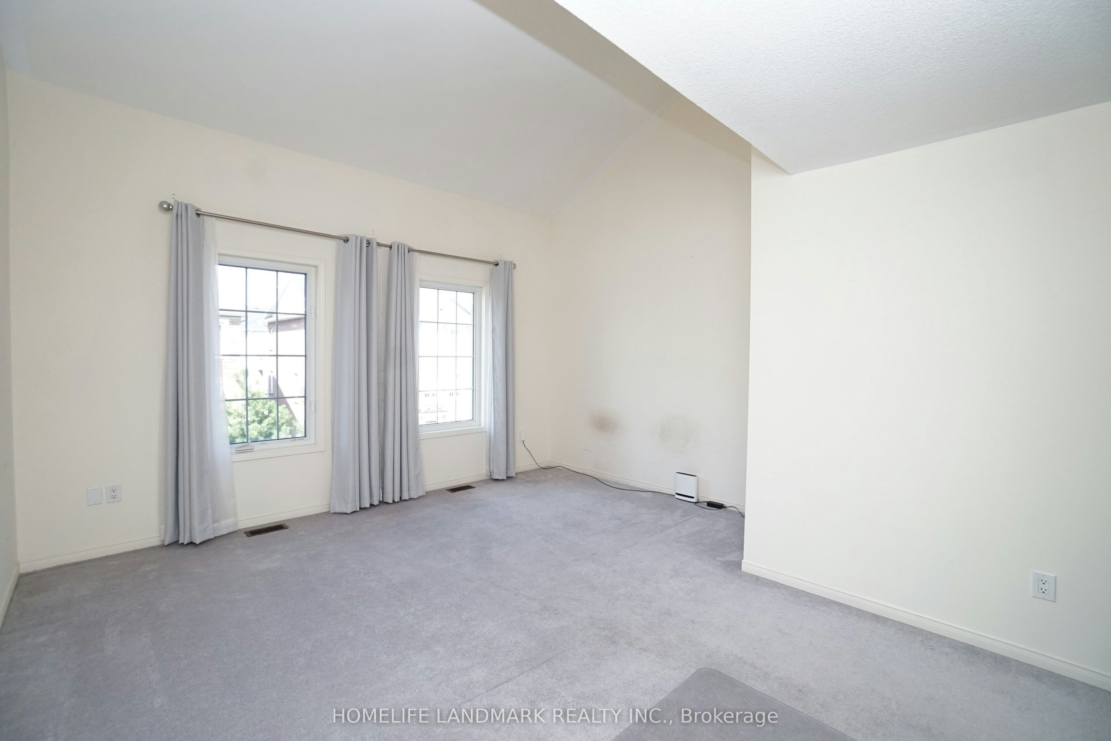 43 Odoardo Di Santo Circle, Toronto, ON, M3L 0G4 - 25