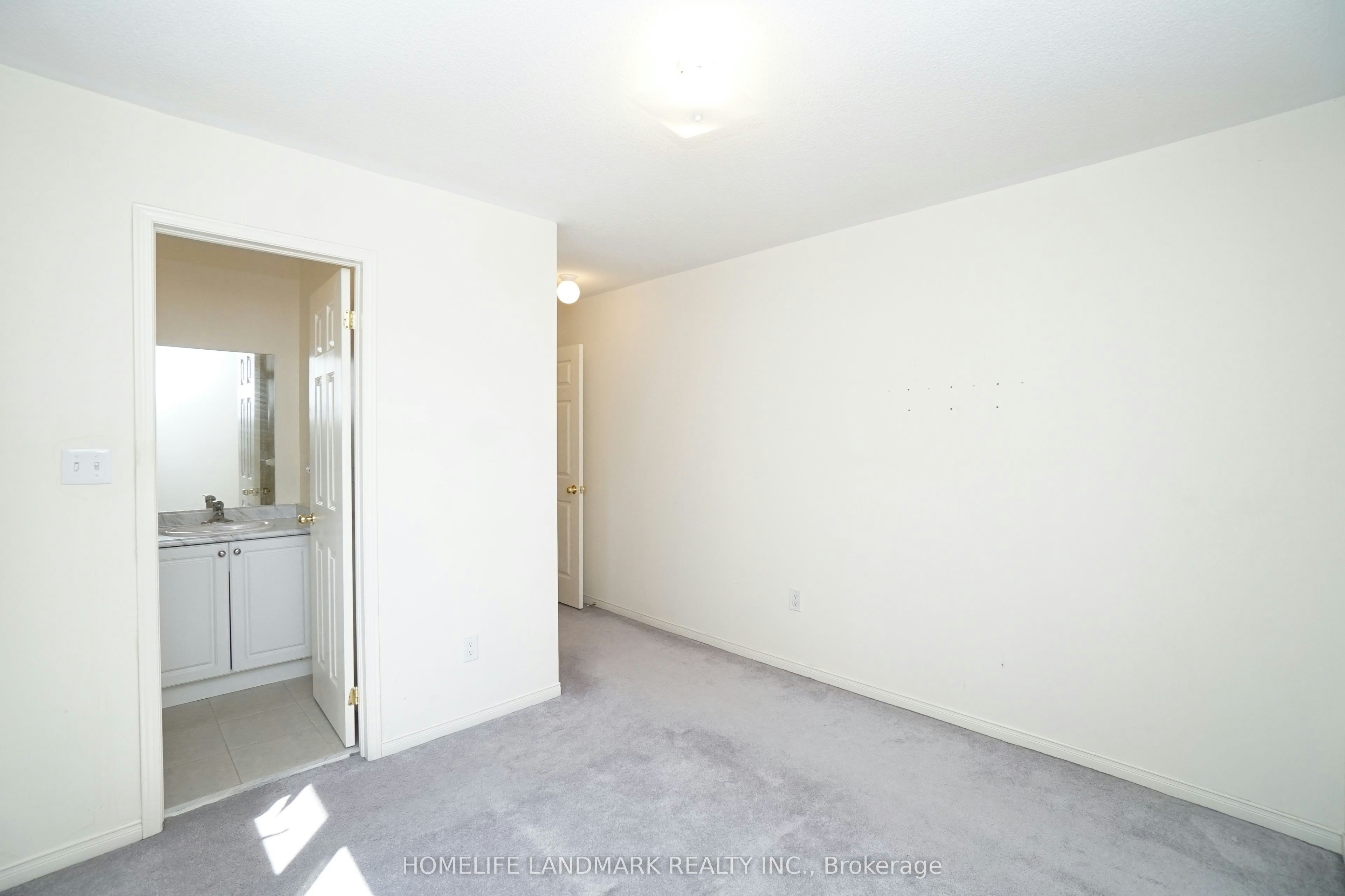 43 Odoardo Di Santo Circle, Toronto, ON, M3L 0G4 - 31