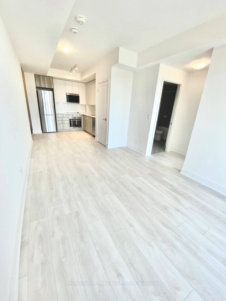 807-297 Oak Walk Drive, Oakville, ON, L6H 3R6 - 4