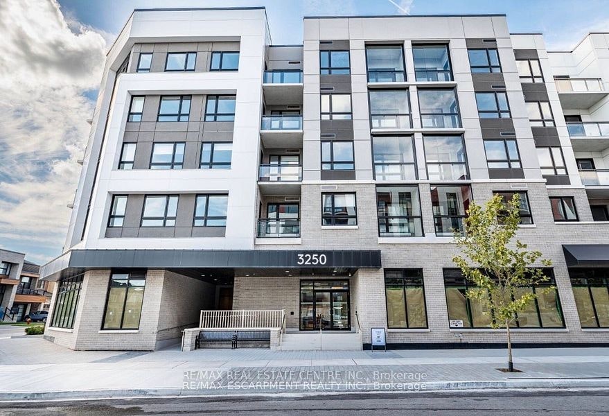 418-3250 Carding Mill Trail, Oakville, ON, L6M 1L3