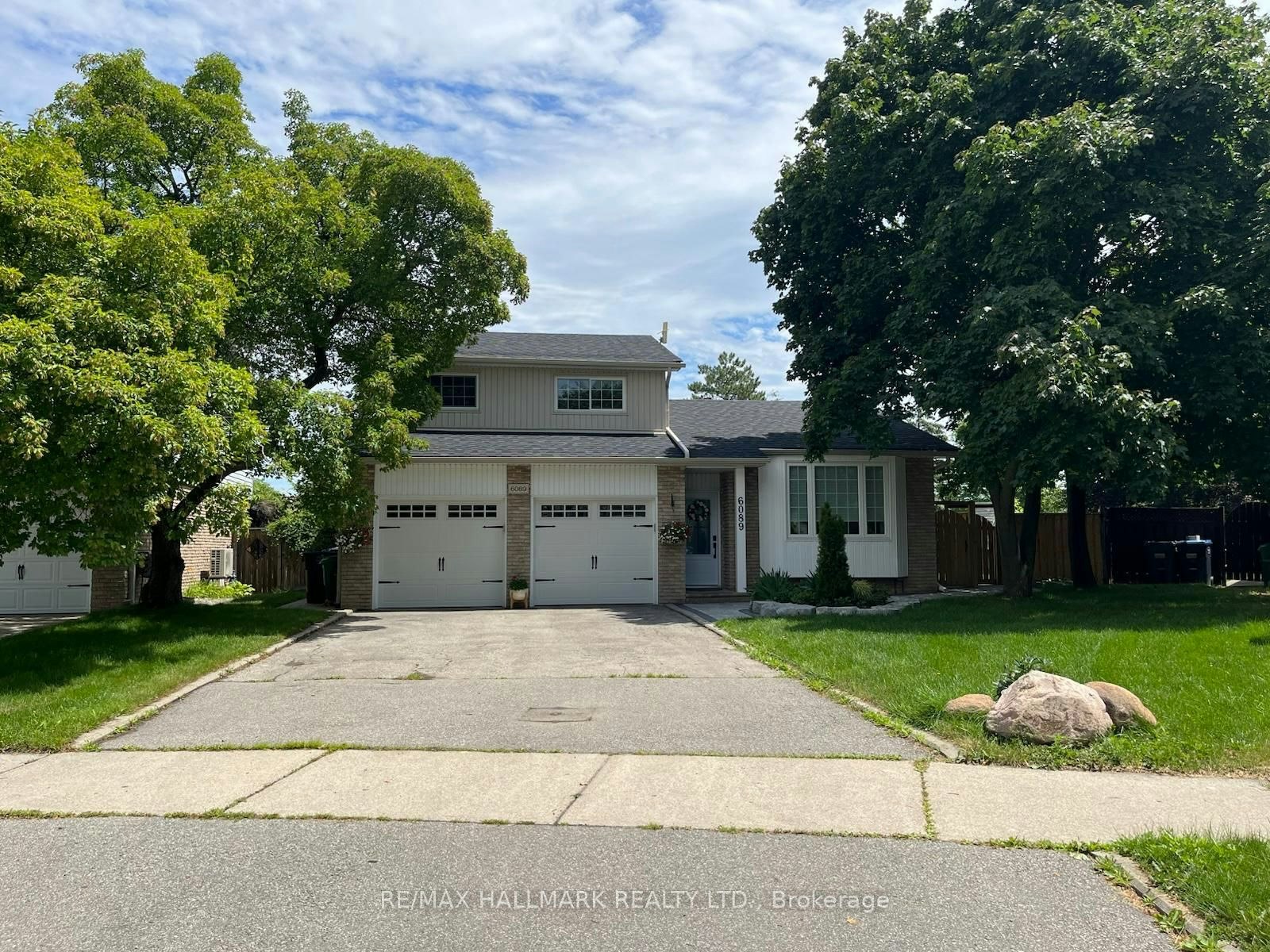 6089 Starfield Crescent, Mississauga, ON, L5N 1X2
