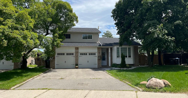 6089 Starfield Crescent, Mississauga, ON, L5N 1X2