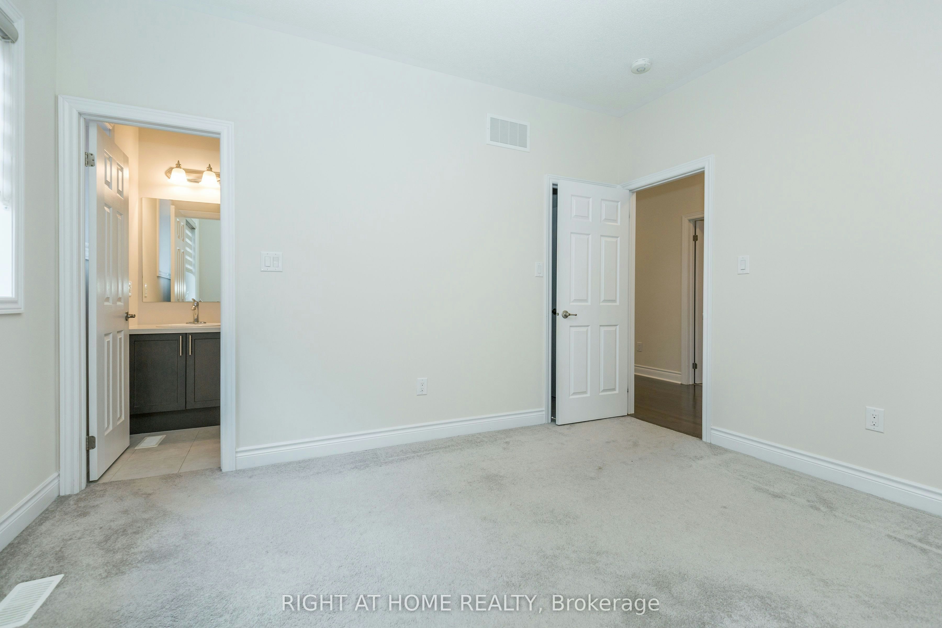 8 Monarch Drive, Halton Hills, ON, L7G 0H9 - 31