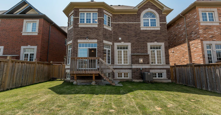 8 Monarch Drive, Halton Hills, ON, L7G 0H9 - 43