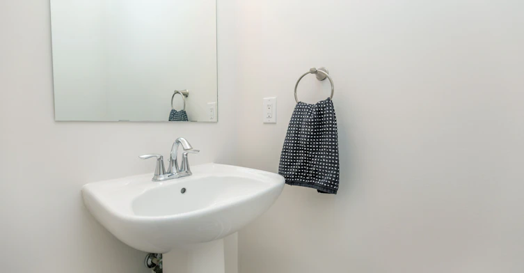 8 Monarch Drive, Halton Hills, ON, L7G 0H9 - 11