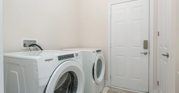 8 Monarch Drive, Halton Hills, ON, L7G 0H9 - 12