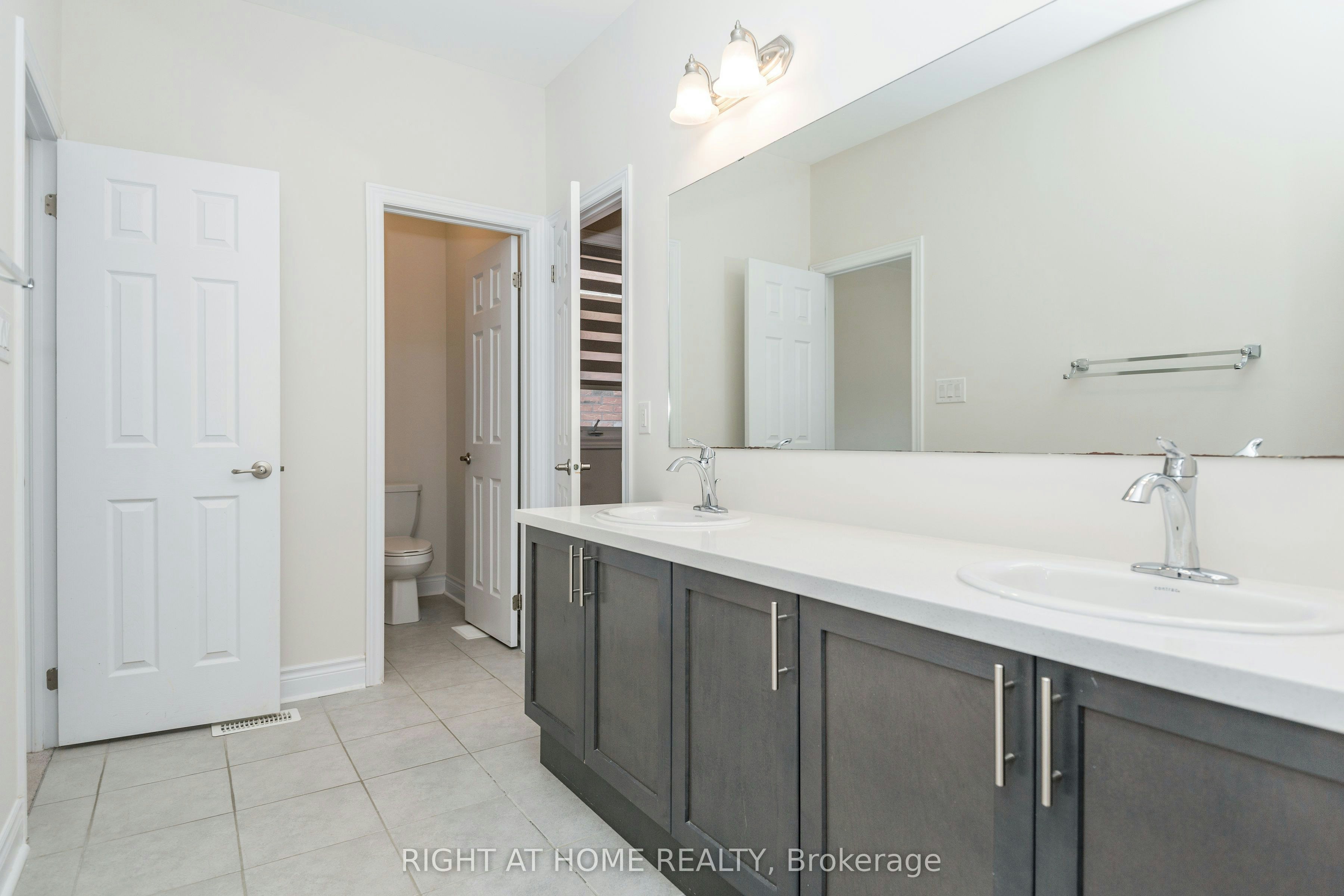 8 Monarch Drive, Halton Hills, ON, L7G 0H9 - 26