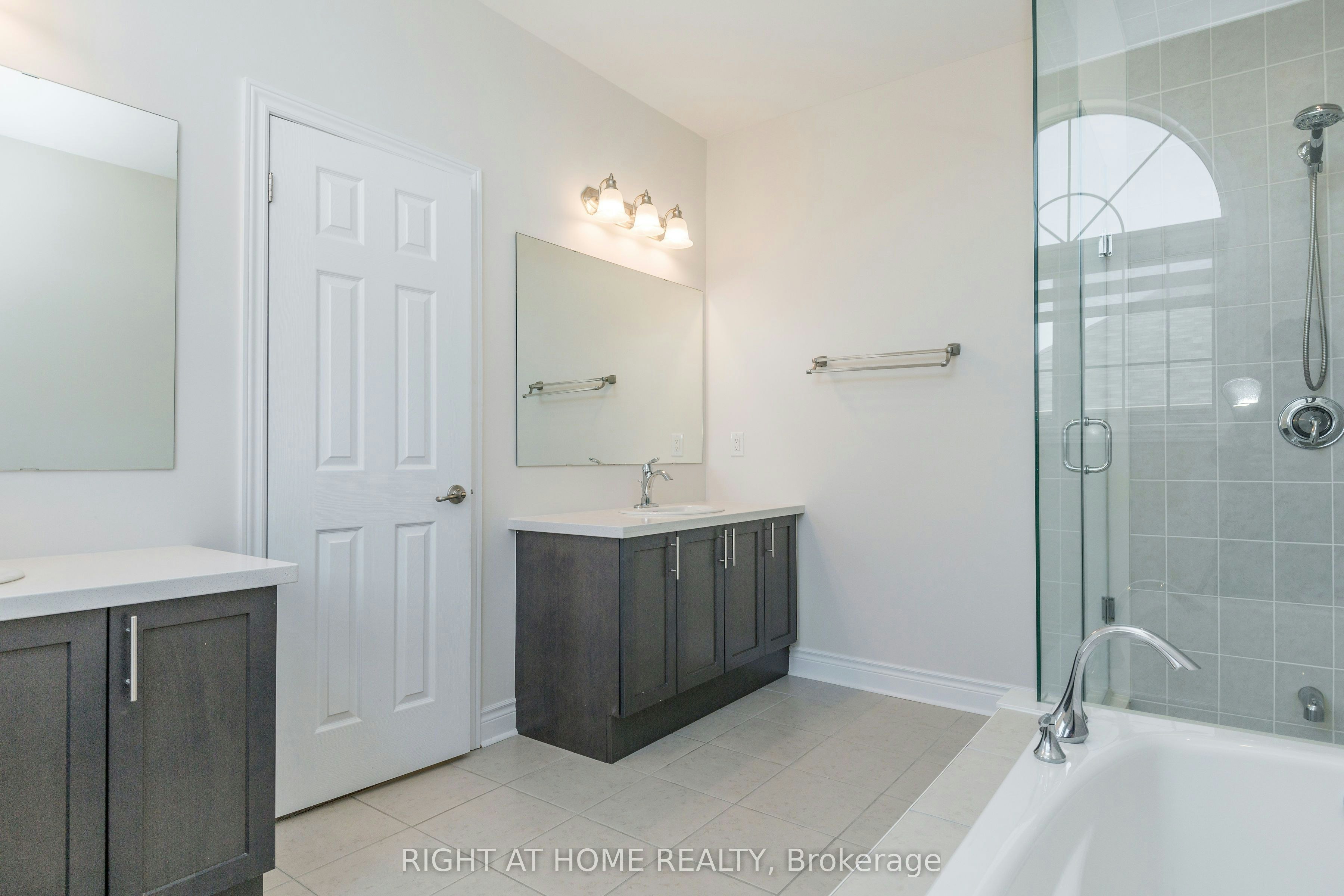 8 Monarch Drive, Halton Hills, ON, L7G 0H9 - 39