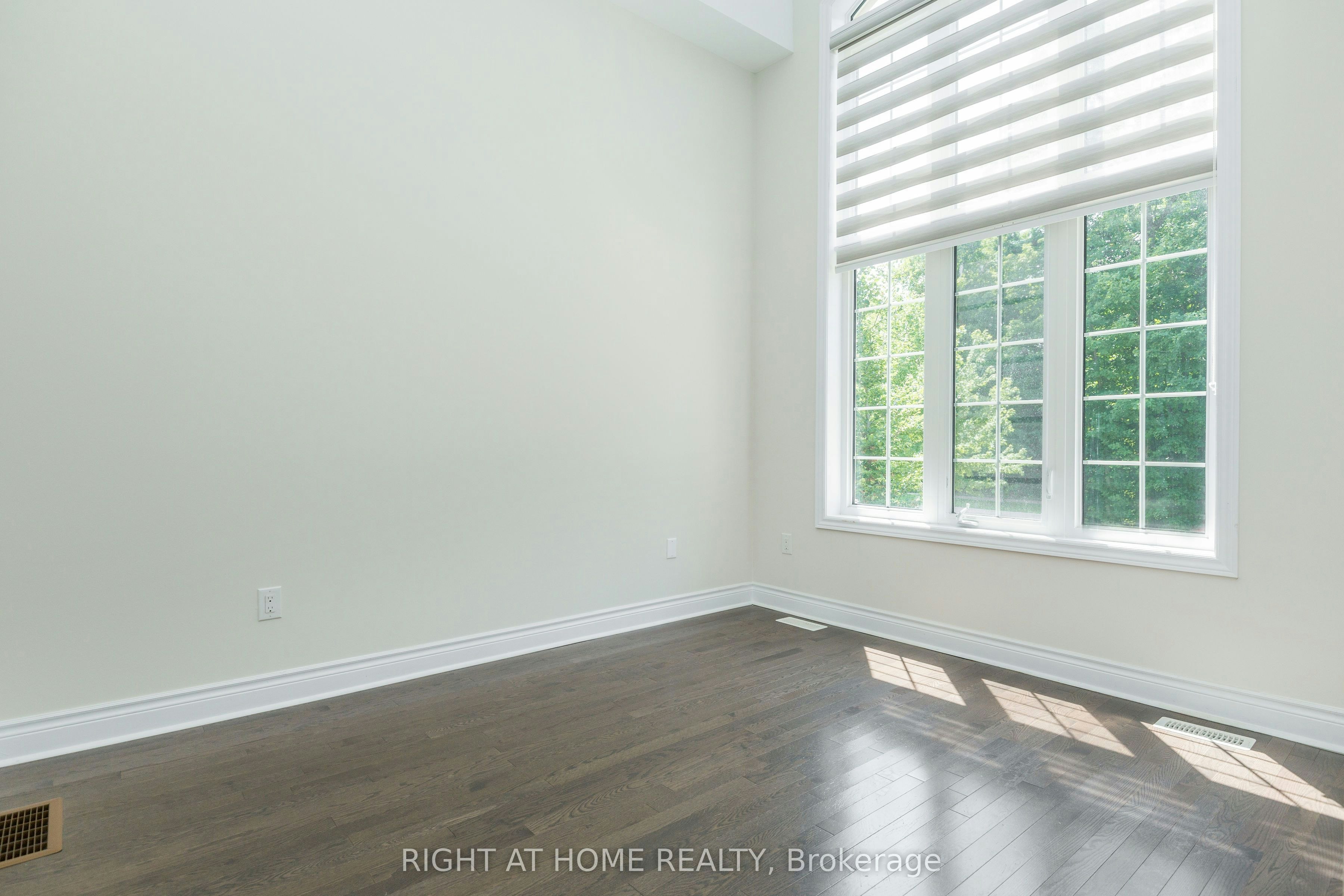 8 Monarch Drive, Halton Hills, ON, L7G 0H9 - 6