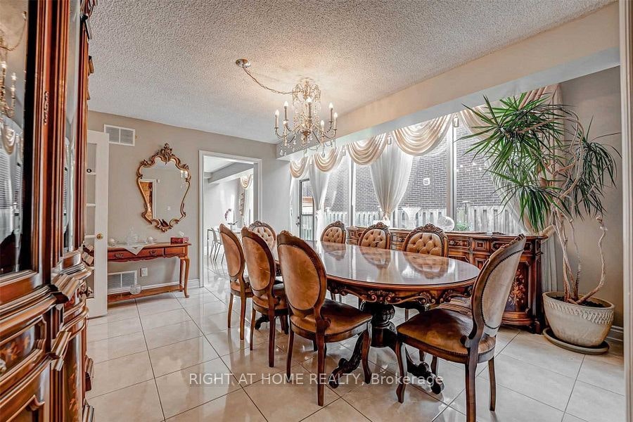 4326 Bridlepath Trail, Mississauga, ON, L5L 3K4 - 9
