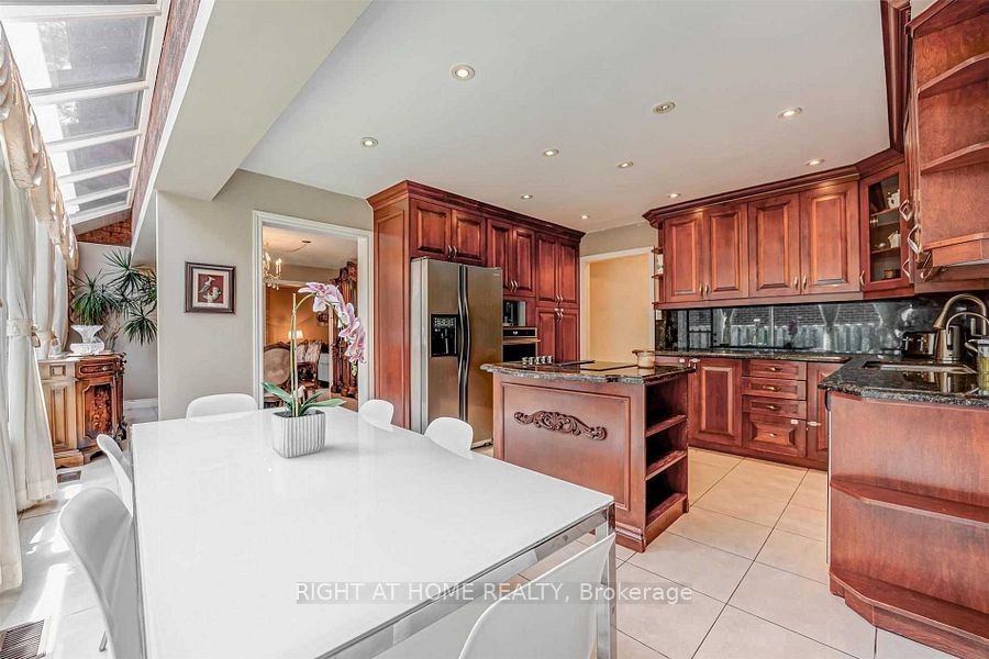 4326 Bridlepath Trail, Mississauga, ON, L5L 3K4 - 7