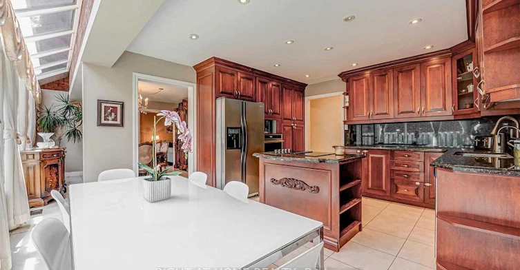 4326 Bridlepath Trail, Mississauga, ON, L5L 3K4 - 7