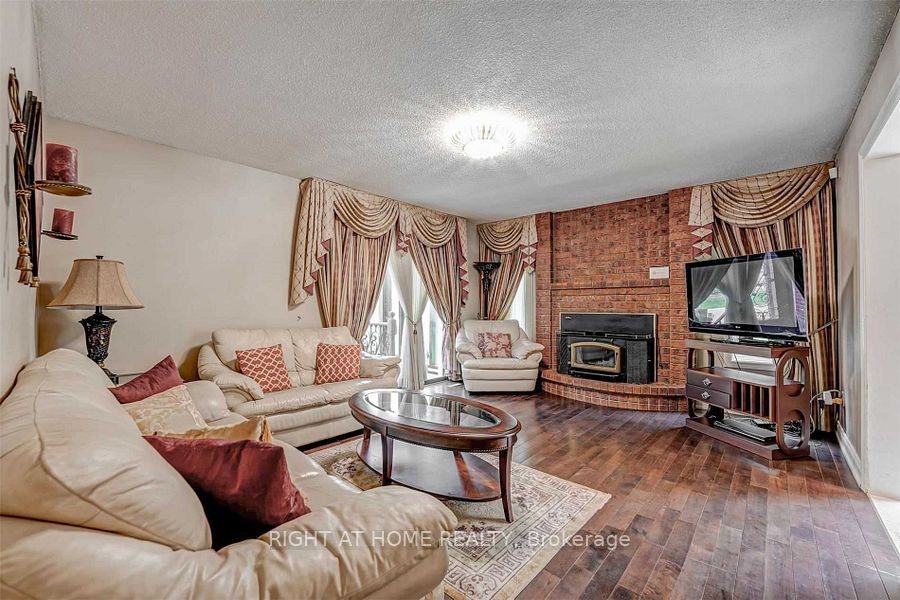 4326 Bridlepath Trail, Mississauga, ON, L5L 3K4 - 11