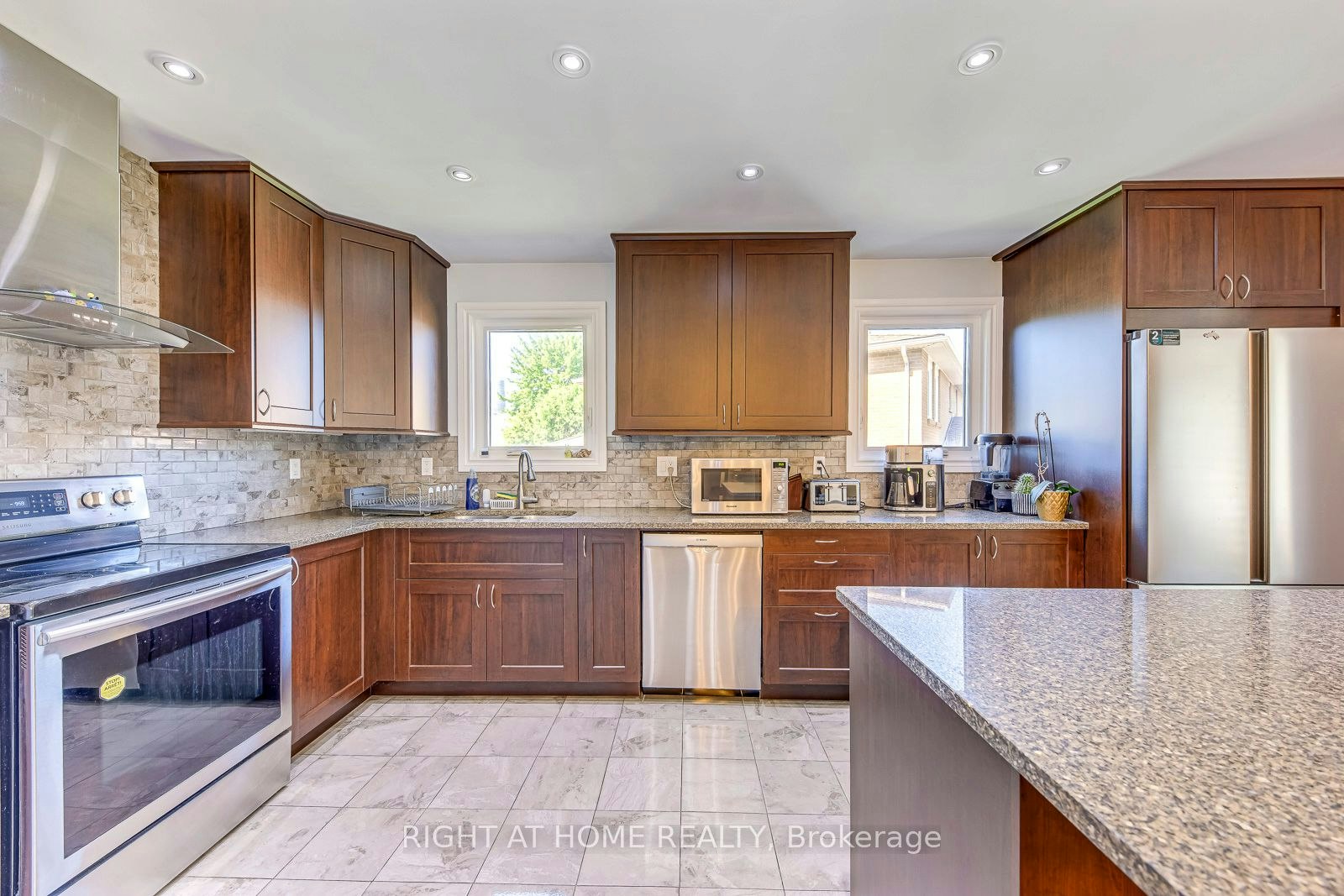 Main-4004 Midhurst Lane, Mississauga, ON, L4Z 1C7 - 4