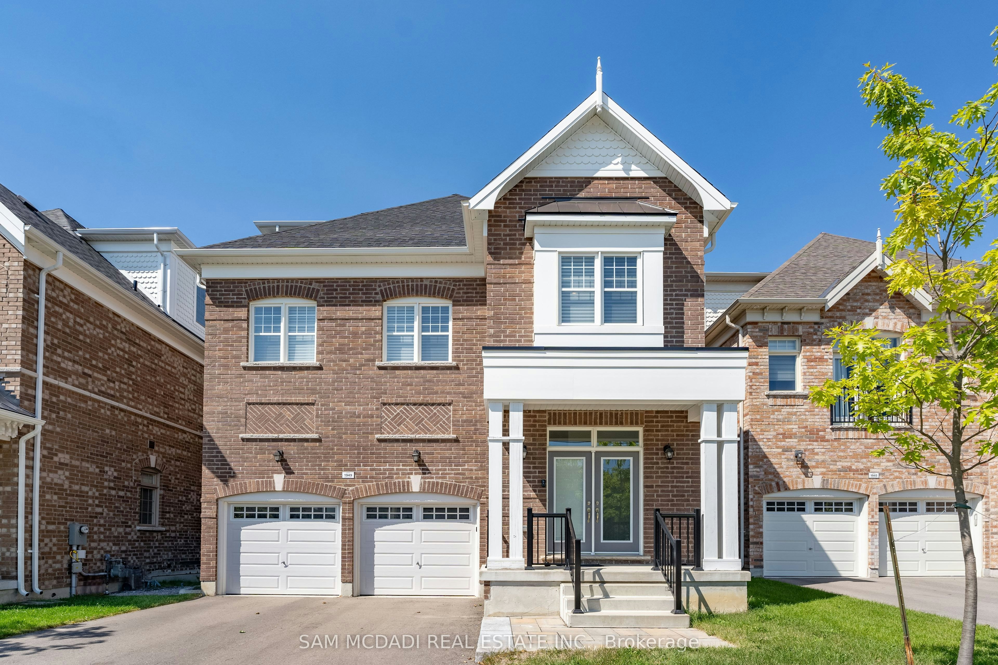 1949 Barbertown Road, Mississauga, ON, L5M 2G9