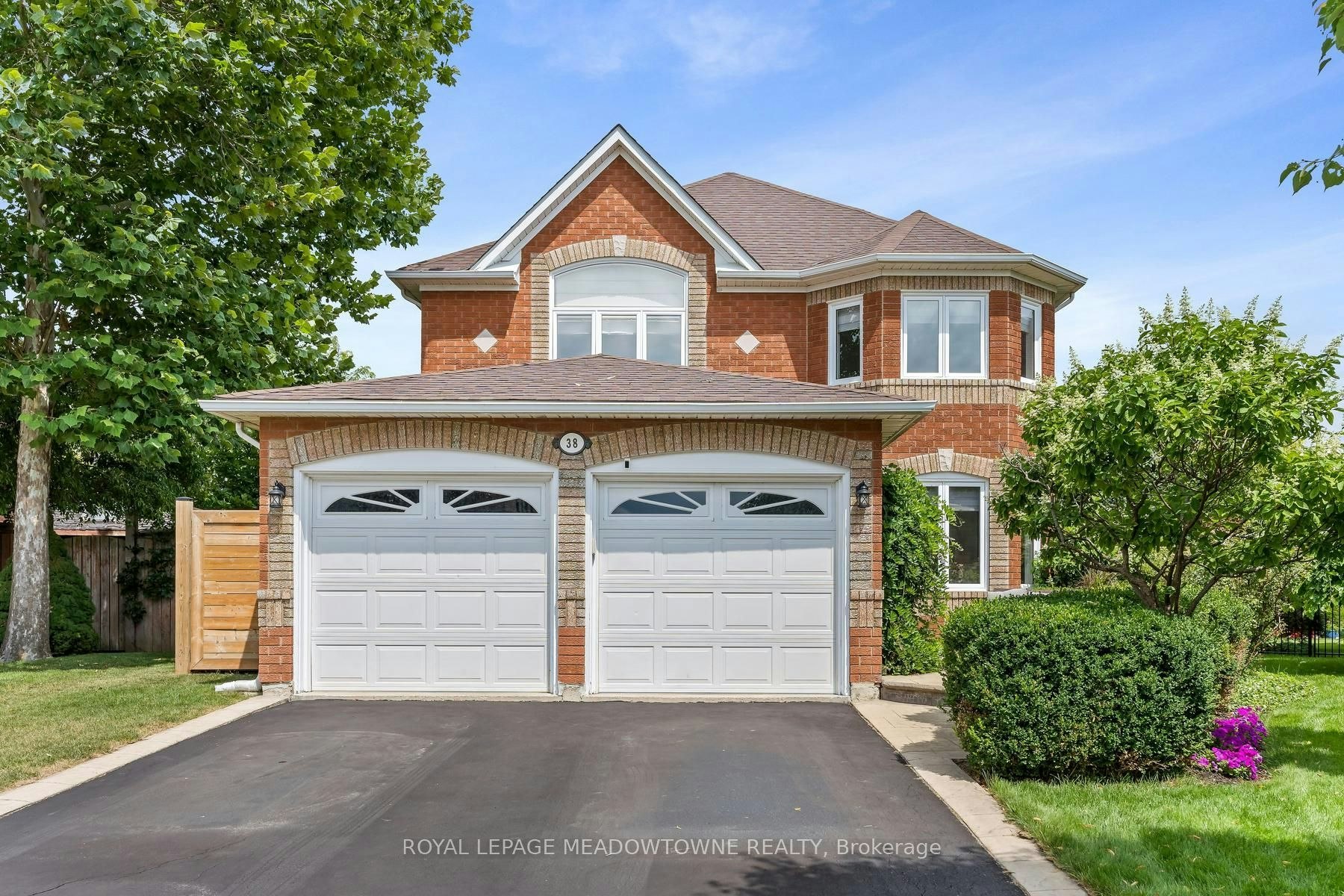 38 Chester Crescent, Halton Hills, ON, L7G 5W5