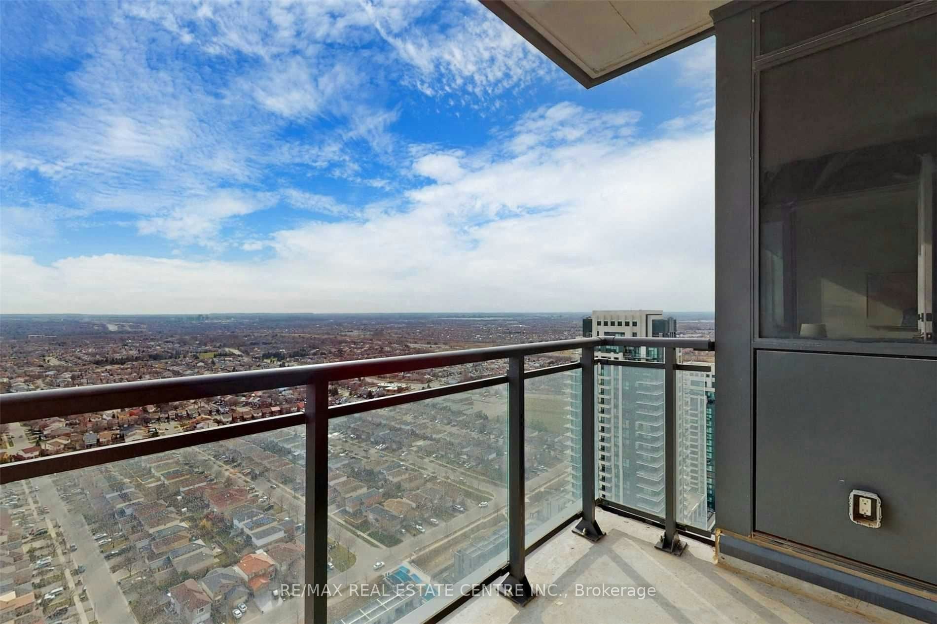 3701-4011 Brickstone Mews, Mississauga, ON, L5B 0J7 - 8