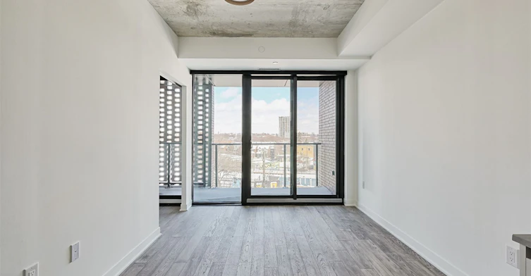 611-2625 Dundas Street W, Toronto, ON, M6P 0C5 - 11