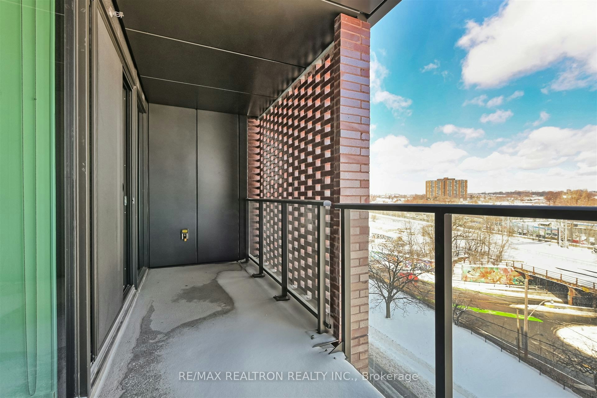 611-2625 Dundas Street W, Toronto, ON, M6P 0C5 - 17