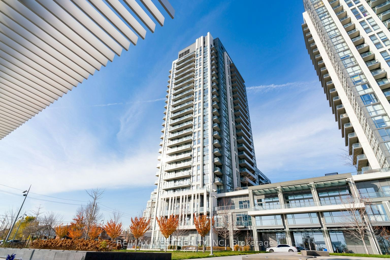 2307-15 Zorra Street, Toronto, ON, M8Z 4Z6