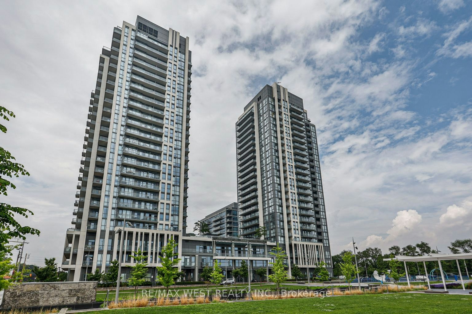 2307-15 Zorra Street, Toronto, ON, M8Z 4Z6 - 2