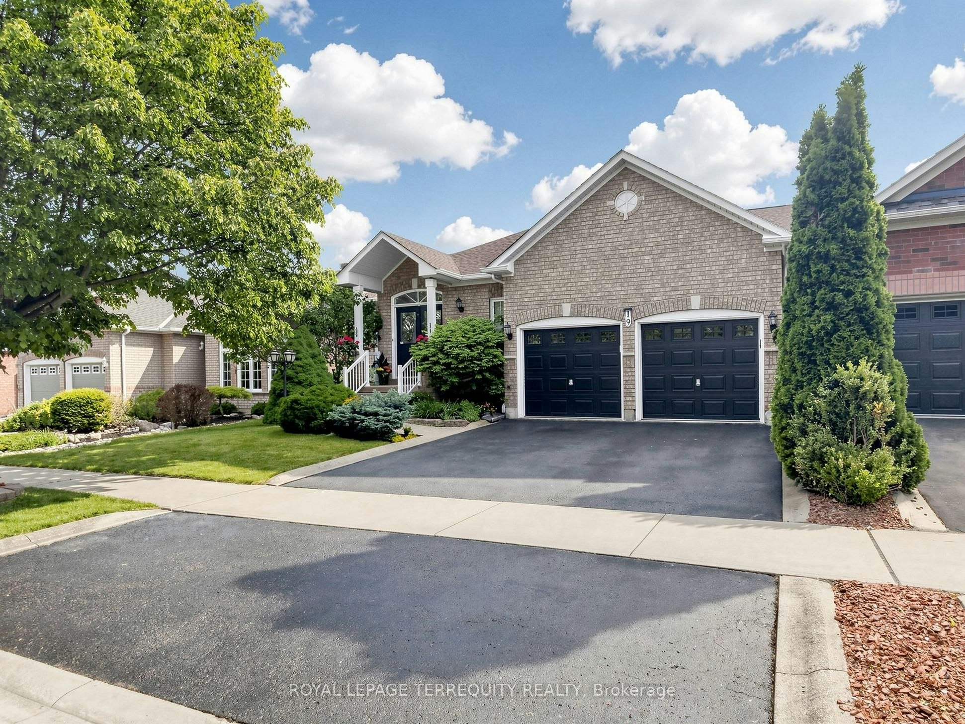 19 Johnson Crescent, Halton Hills, ON, L7G 6C9