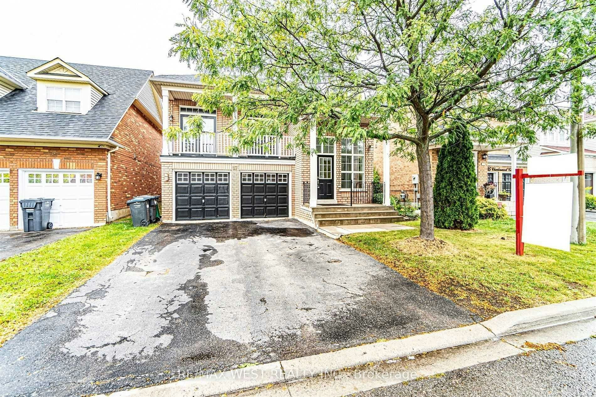 37 Charleswood Circle, Brampton, ON, L7A 1Z1