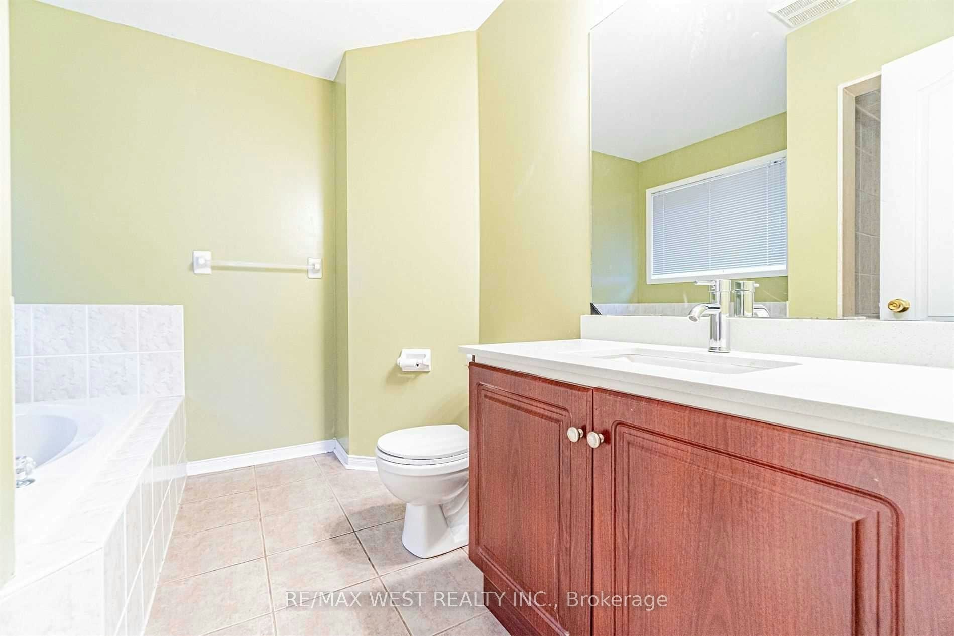37 Charleswood Circle, Brampton, ON, L7A 1Z1 - 13