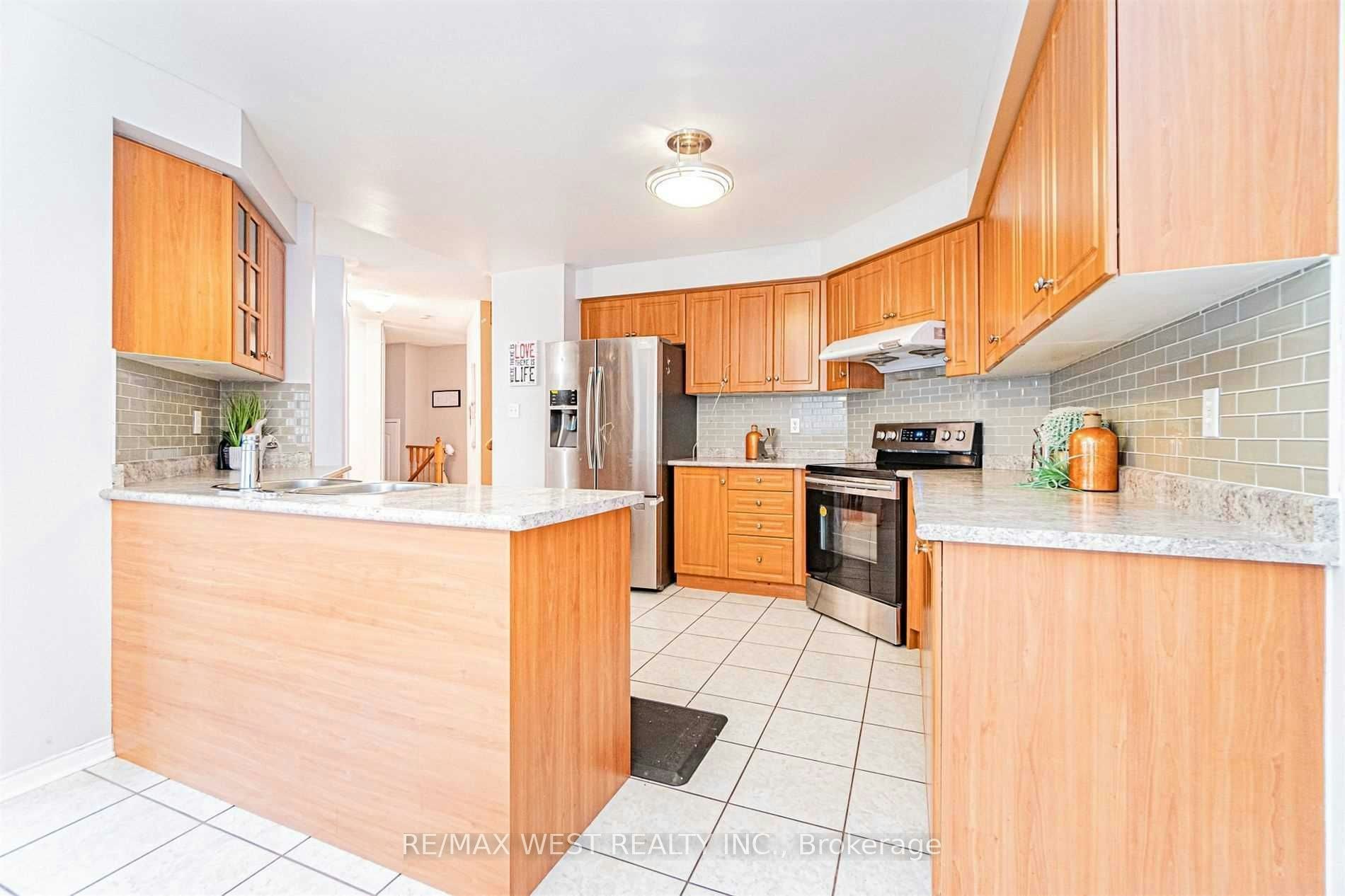 37 Charleswood Circle, Brampton, ON, L7A 1Z1 - 11