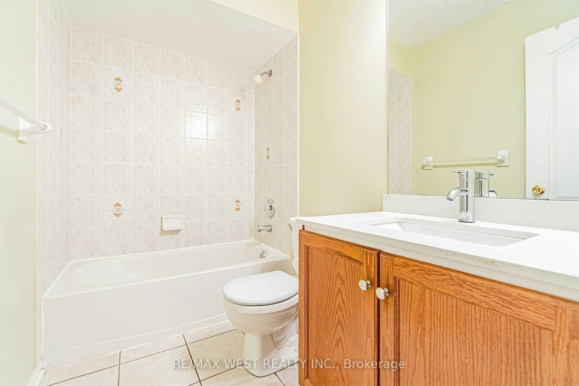 37 Charleswood Circle, Brampton, ON, L7A 1Z1 - 12