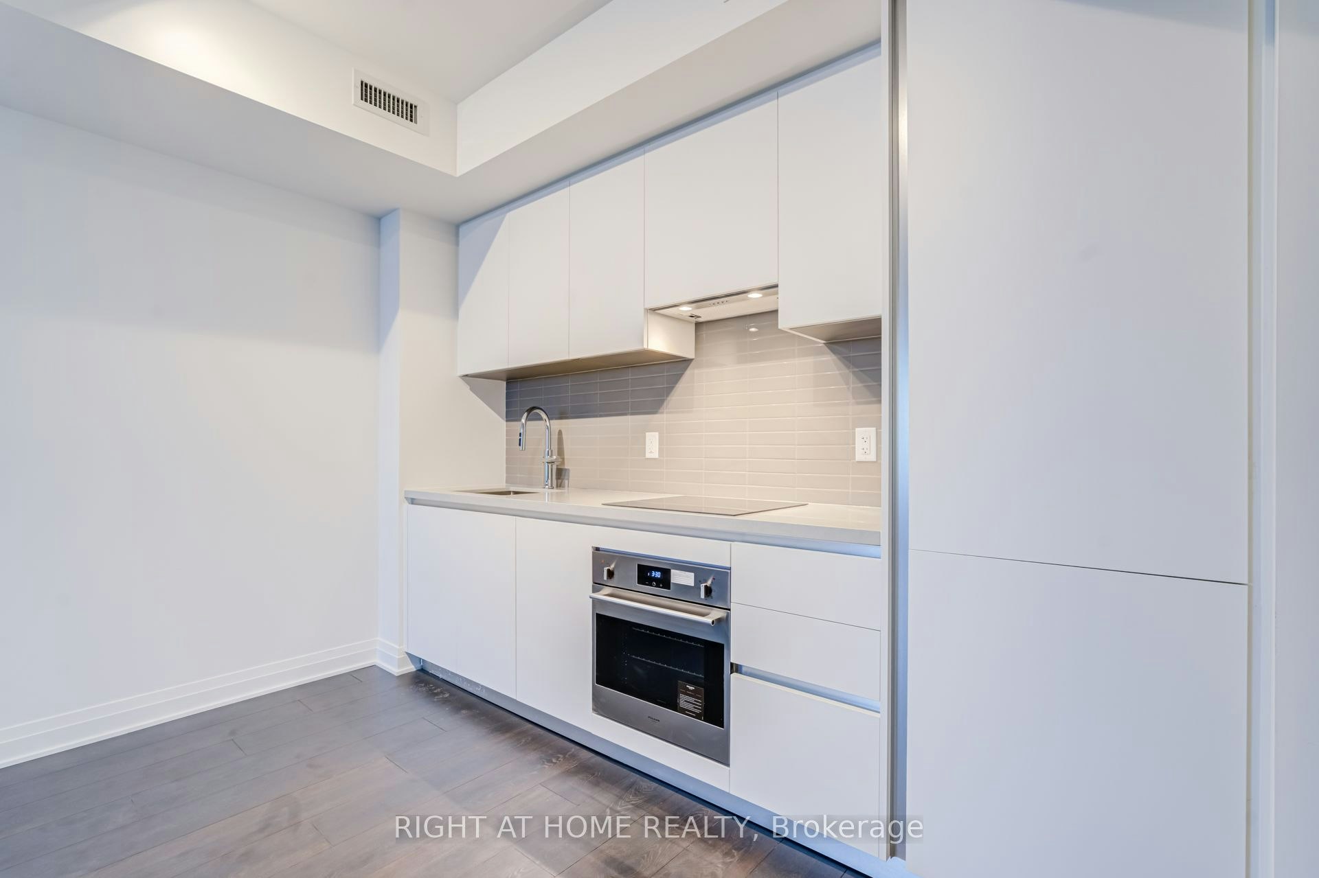 3005-4015 The Exchange N/A, Mississauga, ON, L5B 0N9 - 8