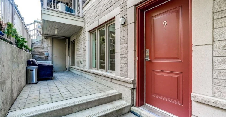 9-90 Eastwood Park Gardens, Toronto, ON, M8W 0B2 - 4