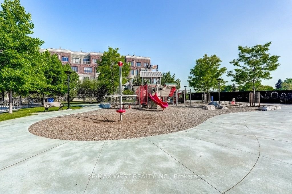 9-90 Eastwood Park Gardens, Toronto, ON, M8W 0B2 - 21