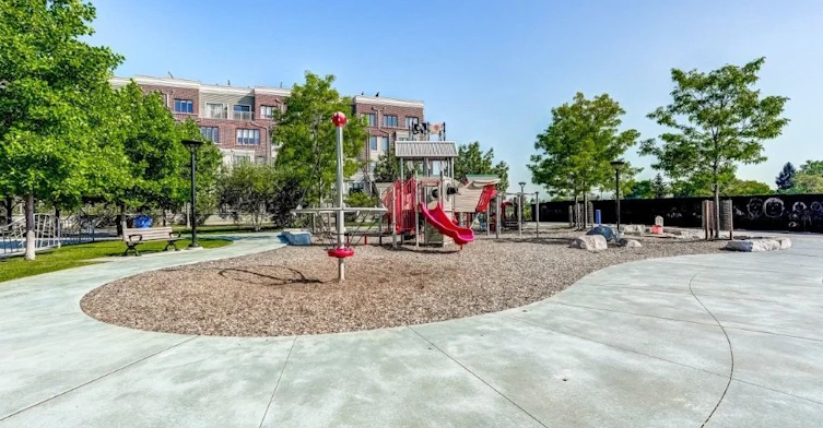 9-90 Eastwood Park Gardens, Toronto, ON, M8W 0B2 - 21