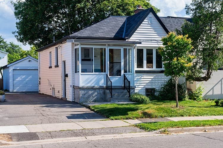 65 Manitoba Street, Toronto, ON, M8Y 1E1