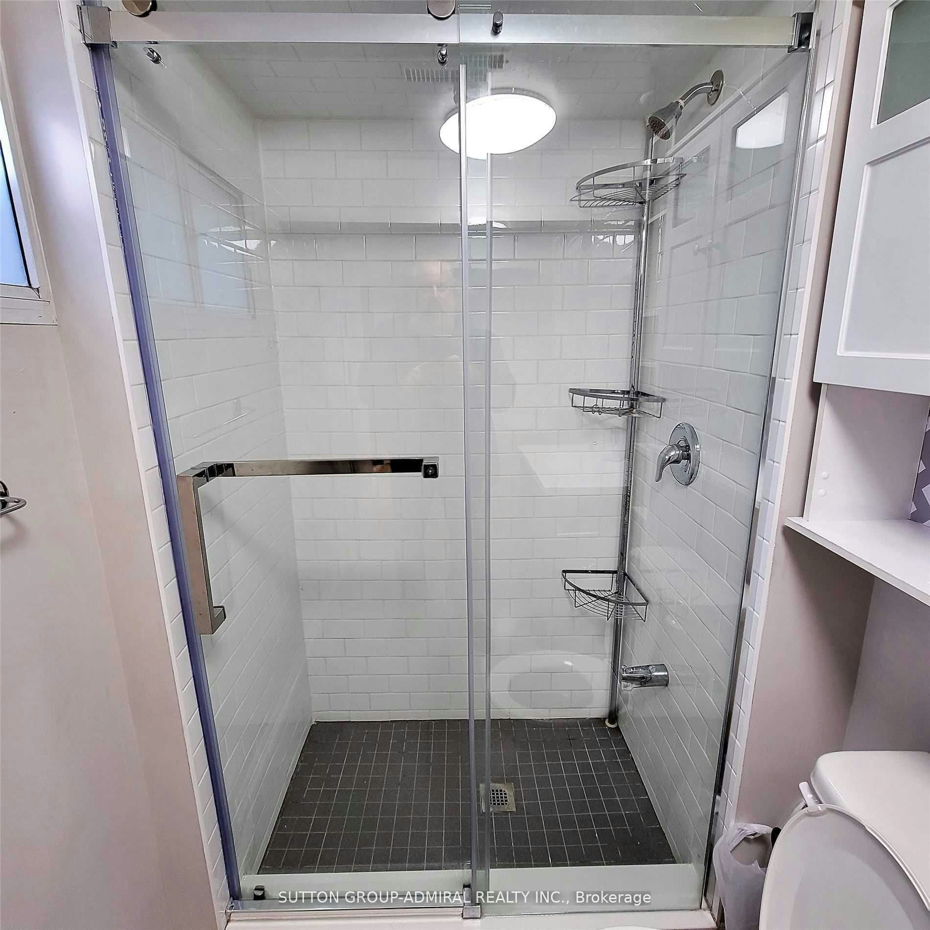 Lower-17 Pamille Place, Toronto, ON, M6M 3A9 - 8