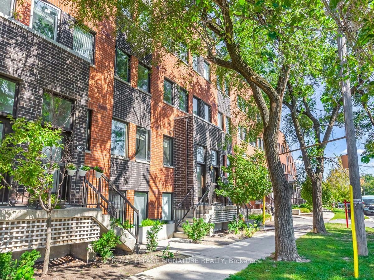 60-68 Winston Park Boulevard, Toronto, ON, M3K 1C3 - 2